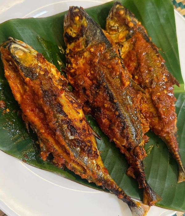 ikan cencaru sumbat sambal