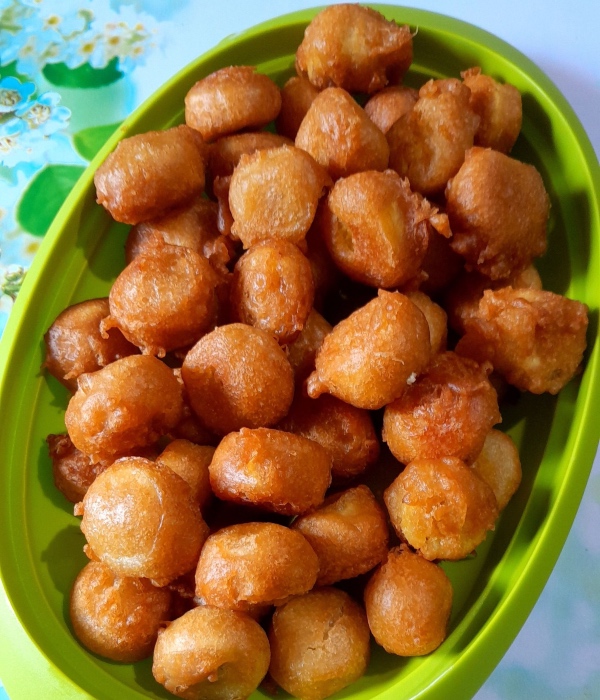 cucur pisang kembung