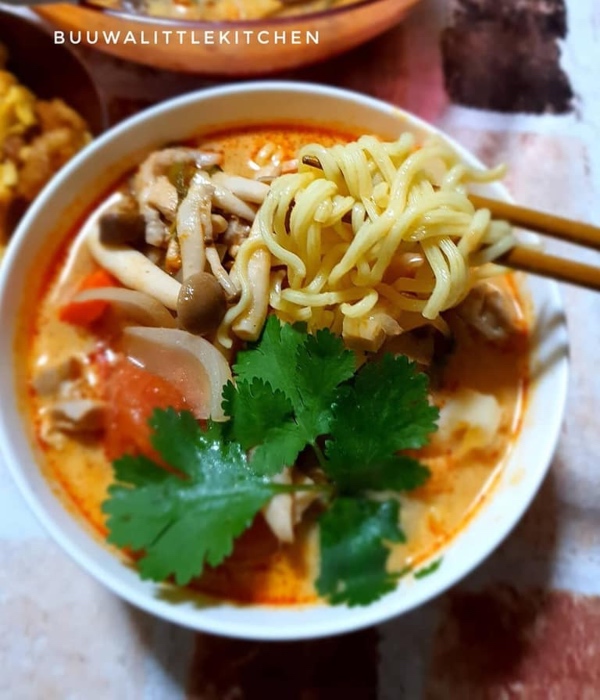 mee tomyam